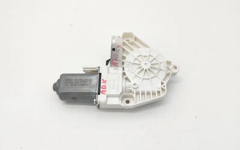 Motorino Alzavetro anteriore destra AUDI A6 Avant Serie C7 (4G5) (11>) 8K0959802B Diesel 3.0 (11>18)