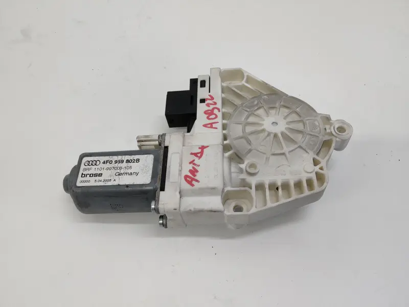 Motorino Alzavetro anteriore destra AUDI A6 Berlina Serie C4 (4A2) (94>97) 4F0959802B Diesel 2000 (94>97)