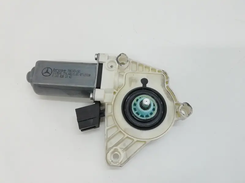 Motorino Alzavetro anteriore destra MERCEDES Classe A W169 3° Serie A1698201842 Diesel (04>08)