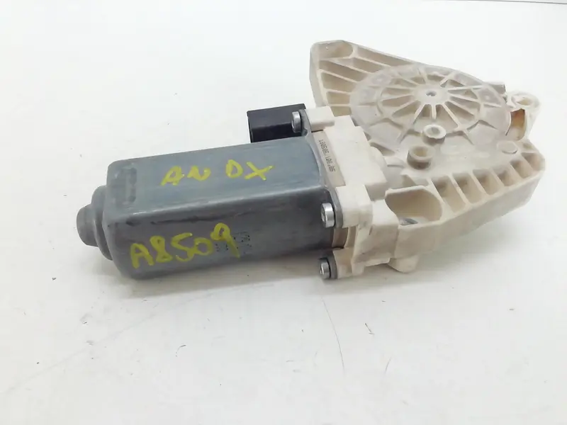 Motorino Alzavetro anteriore destra MERCEDES Classe B W245 1° Serie A1698201642 Diesel 2000 (05>11)