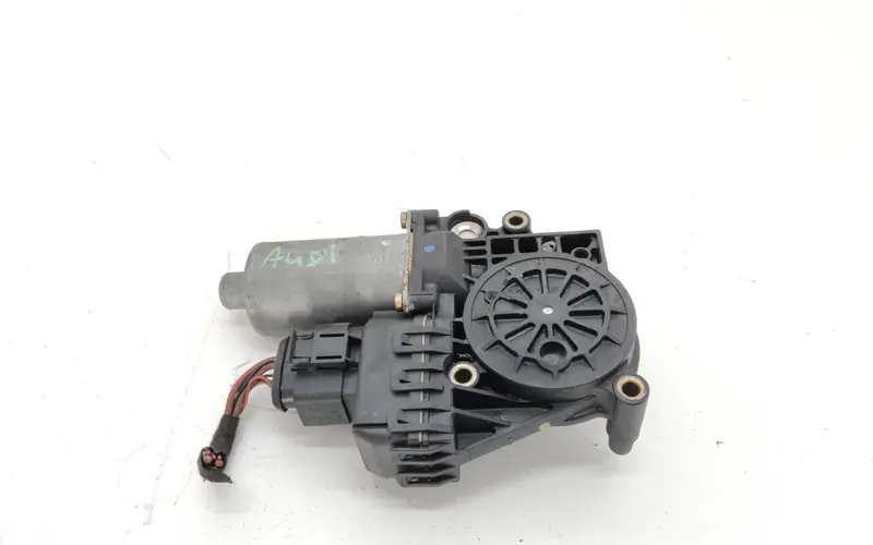 Motorino Alzavetro Anteriore Sinistro AUDI A6 Allroad (00>06) 4B0959801E 0130821775 Diesel 2.5 (00>06)