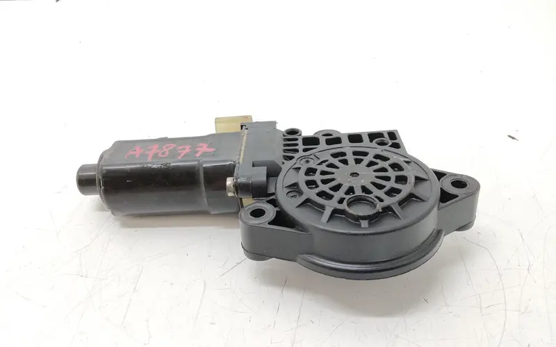 Motorino Alzavetro Anteriore Sinistro HYUNDAI Tucson Serie (04>09) 824502E000 3130034192 Diesel 2.0 (04>09)