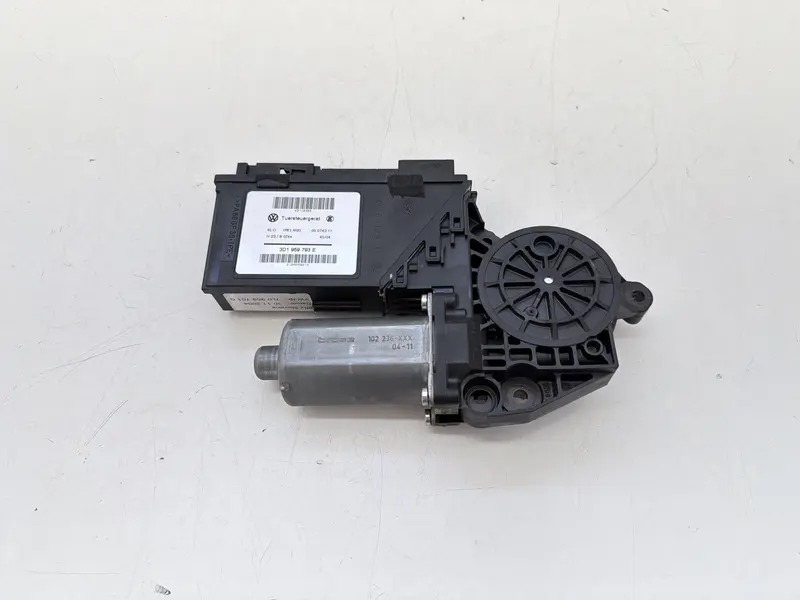 Motorino Alzavetro Anteriore Sinistro PORSCHE Cayenne 1° Serie 95562470102 3D1959793E Benzina 3.2 (02>07)