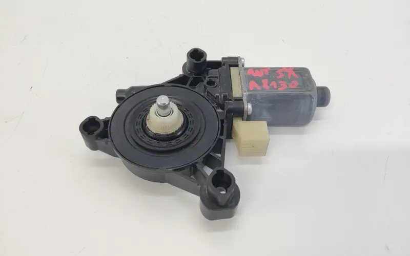 Motorino Alzavetro Anteriore Sinistro VOLKSWAGEN T-Roc Serie CQ0959801A Benzina (17>21)