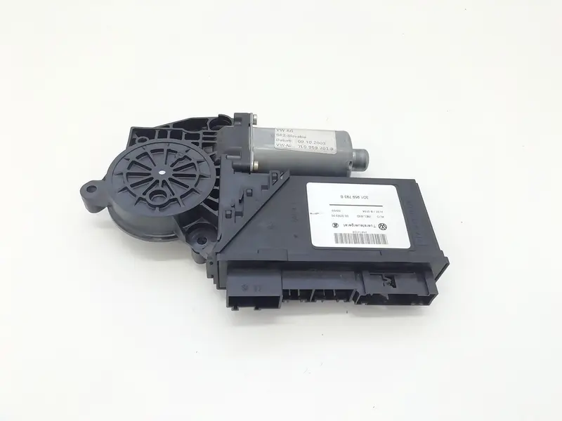 Motorino Alzavetro anteriore Sinistro VOLKSWAGEN Touareg 1° Serie 7L0959701B Diesel 5000 (02>06)