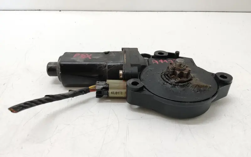 Motorino Alzavetro posteriore destra HYUNDAI Tucson Serie (04>09) 834602E000 Diesel 2.0 (04>09)