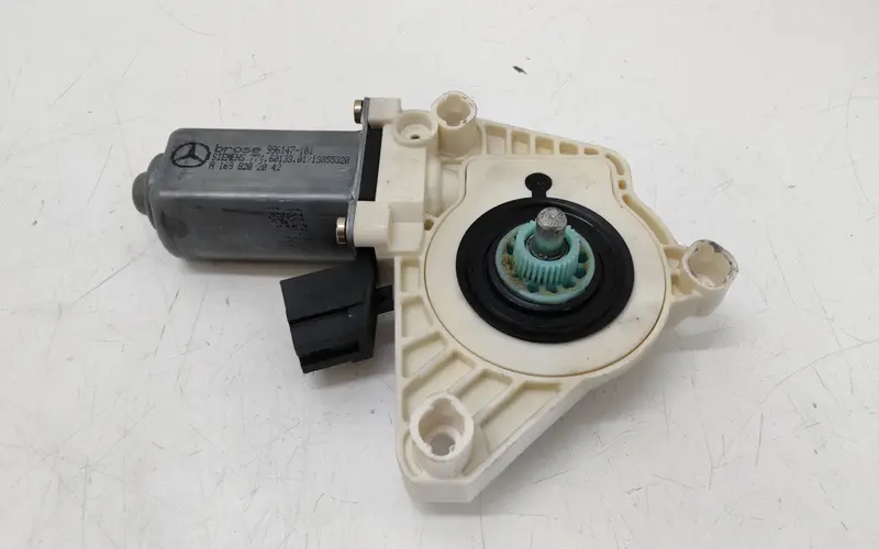 Motorino Alzavetro posteriore destra MERCEDES Classe A W169 3° Serie A1698202042 A1698202042 Diesel 2.0 (04>08)