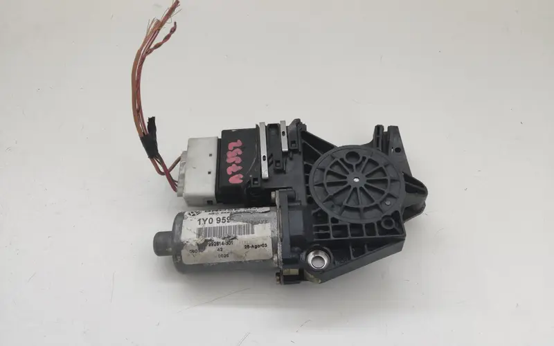 Motorino Alzavetro posteriore destra VOLKSWAGEN New Beetle 1° Serie 1Y0847272E 1Y0959812 Benzina 1.9 (98>10)