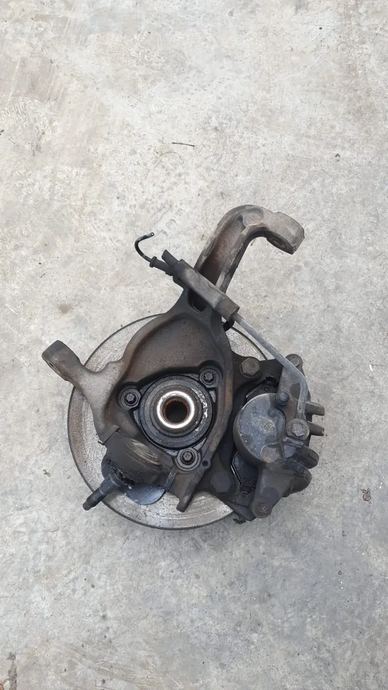 Mozzo ruota anteriore destra passeggero JEEP Cherokee 3° Serie Diesel 2500 (02>05)