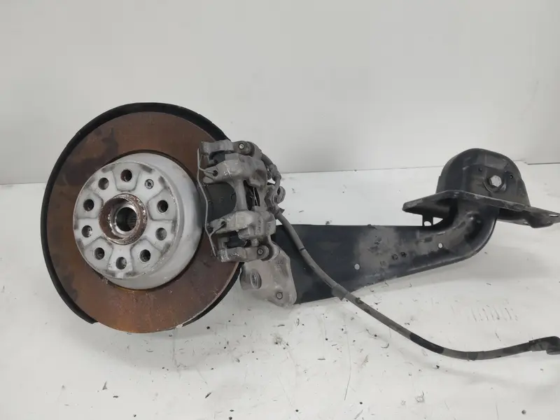 Mozzo Ruota Posteriore Destro AUDI Q3 Sportback Serie (F3N) (19>) 5QF505226C Diesel 2000