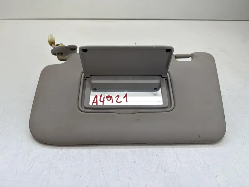 Parasole aletta anteriore SX NISSAN X-Trail Serie (T32) (14>18) 964014CC0B 964014CC0B Diesel 2.0 (14>18)