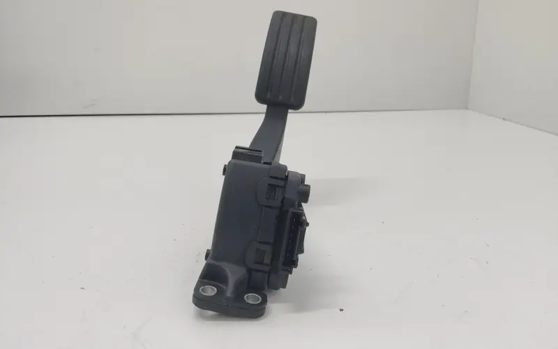 Pedale acceleratore DACIA Duster 1° Serie 6001548477 8200380506 Diesel 1.5 (10>17)
