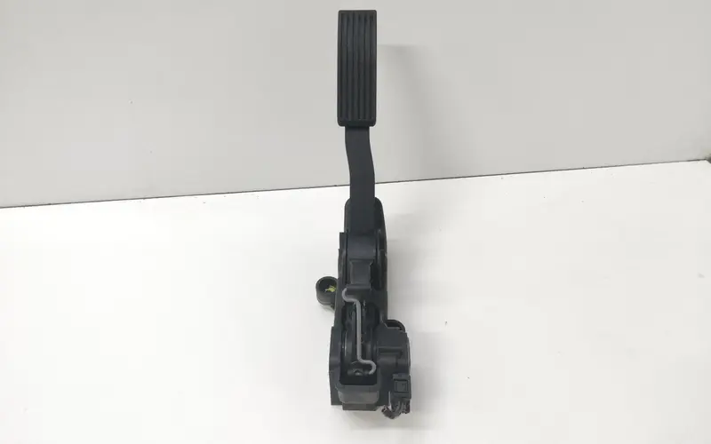 Pedale acceleratore MERCEDES Classe A W169 3° Serie A1693000304 A1693000104 Diesel 2.0 (04>08)