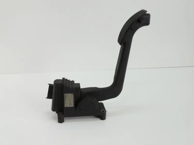 Pedale acceleratore VOLKSWAGEN Polo 3° Serie Diesel 1400 (94>01)