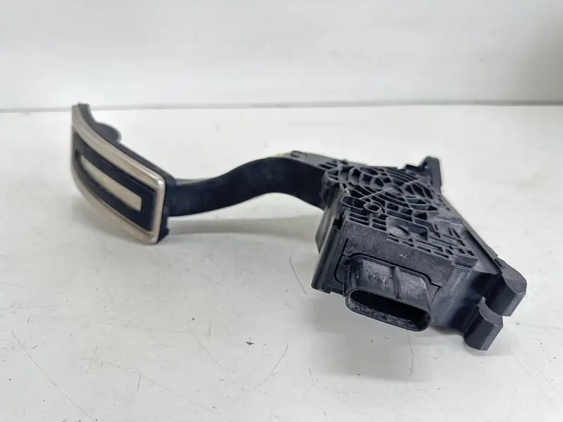 Pedale acceleratore VOLKSWAGEN Polo 6° Serie 2Q1723503 Benzina