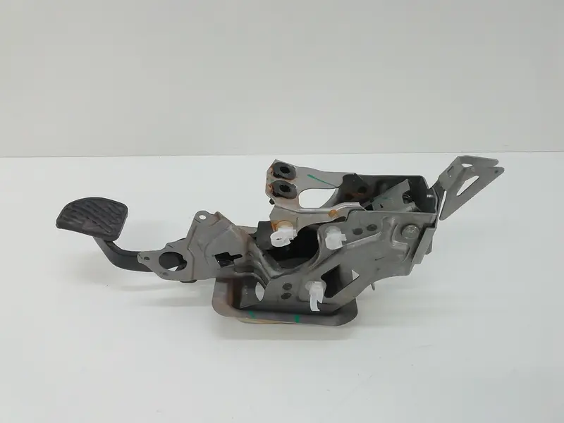 Pedale Freno NISSAN Micra 7° Serie Benzina 1200 (10>16)