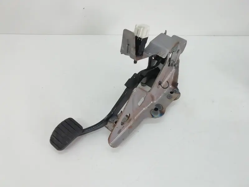 Pedale Freno RENAULT Clio Serie IV (12>19) 465013423R Benzina 1200 (12>19)