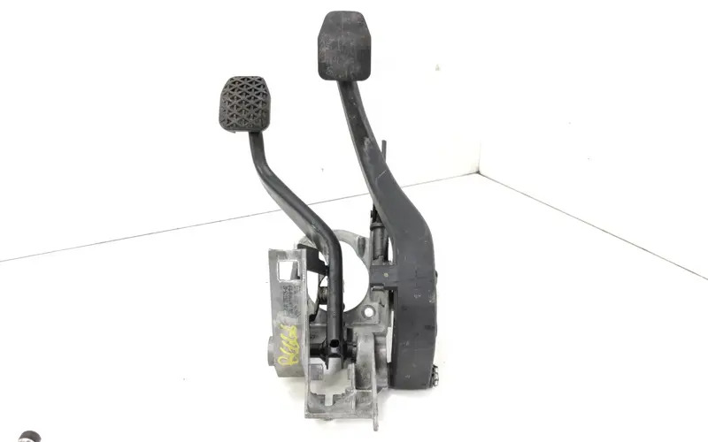 Pedaliera Freno + frizione BMW Serie 1 Serie (E87) (07>) 42322403 Diesel 2.0