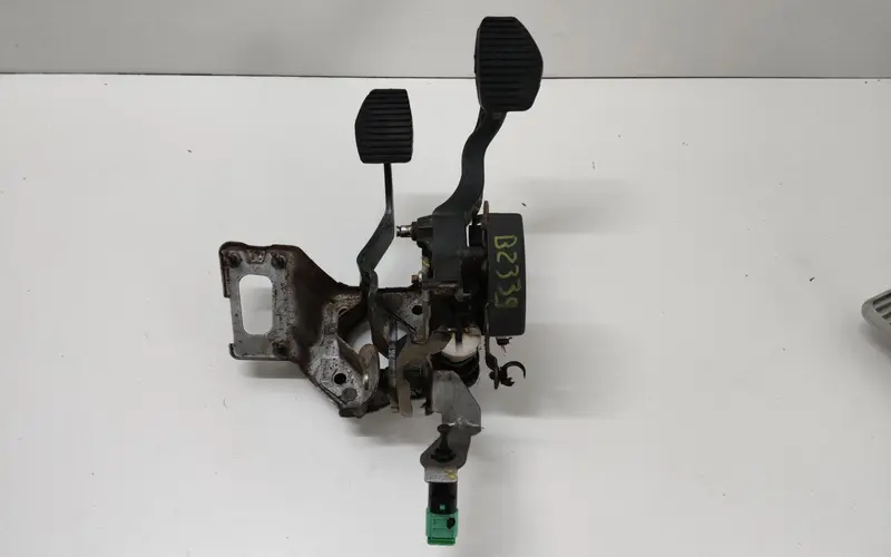 Pedaliera Freno + frizione CITROEN C4 Grand Picasso (06>13) Diesel 1.6 (06>13)