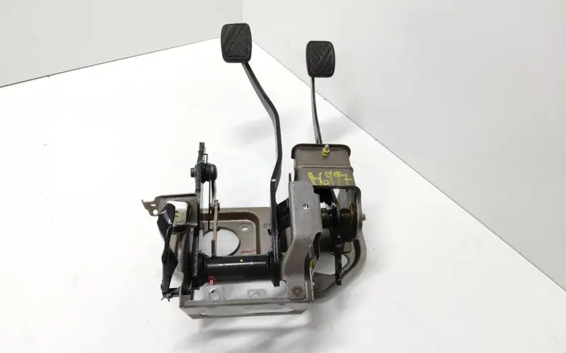Pedaliera Freno + frizione SUZUKI Splash 1° Serie 4960051K50000 Bifuel/Gas 1.0