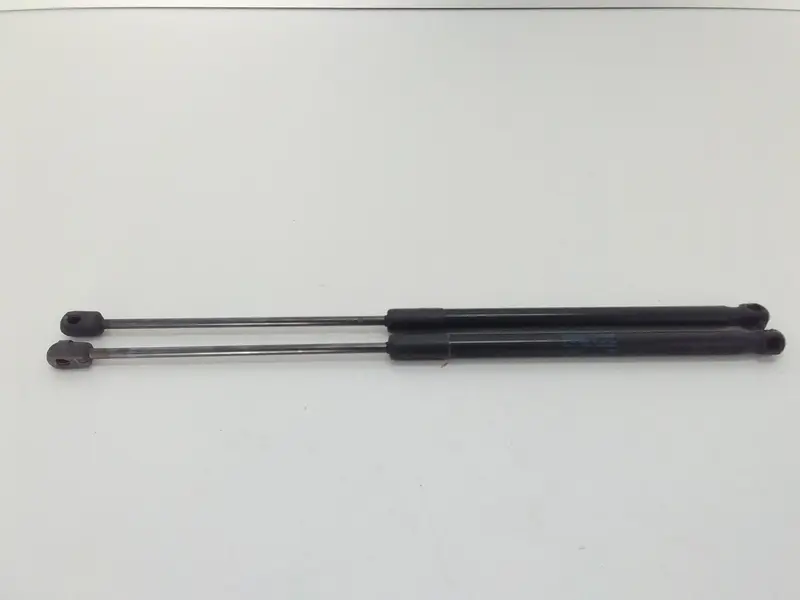 Pistoncini cofano Post. VOLKSWAGEN Polo 5° Serie 6R6827550A Diesel 1200 (09>17)