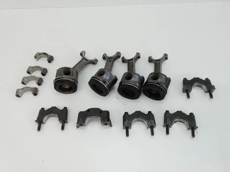 Pistone motore NISSAN Qashqai Serie 1201000Q0U 120A100QAM Diesel 1500