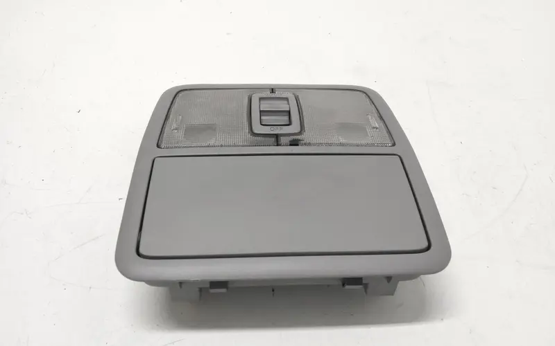 Plafoniera TOYOTA Rav4 4° Serie 8126042110B0 8126042010 Diesel 2.2 (05>09)