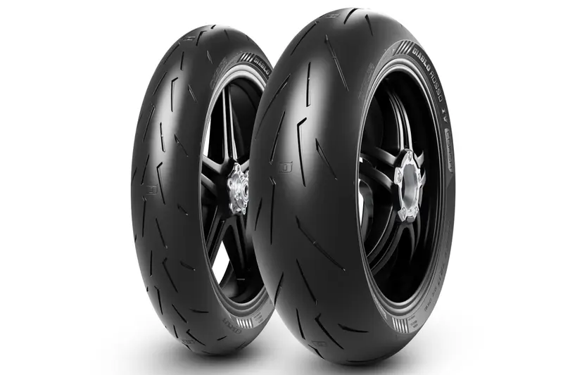 Pneumatico PIRELLI DIABLO ROSSO 4 CORSA 180/55ZR17 73W R TL DOT25