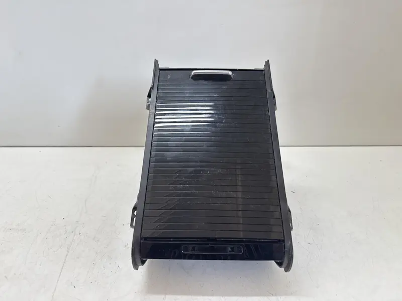 Porta bicchiere LAND ROVER Discovery Sport (L550) (14>18) LR060737 16A2590L Diesel 2.0 (14>18)