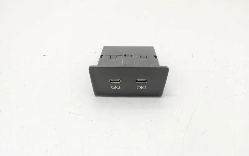 Porta USB AUDI A3 RS3 Serie (8Y) (19>) 8Y0035954 Benzina 2.5