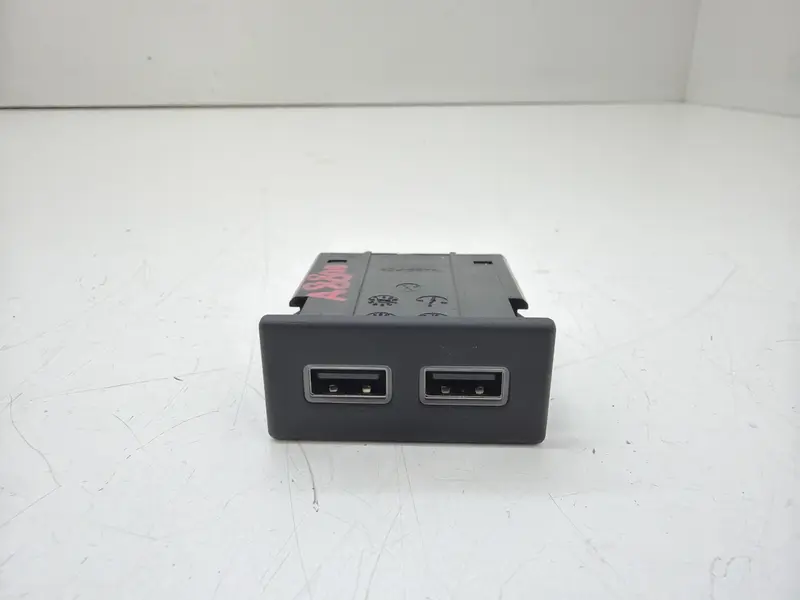 Presa AUX/USB ALFA ROMEO Stelvio Serie (949_) (16>) 01561397270 Benzina