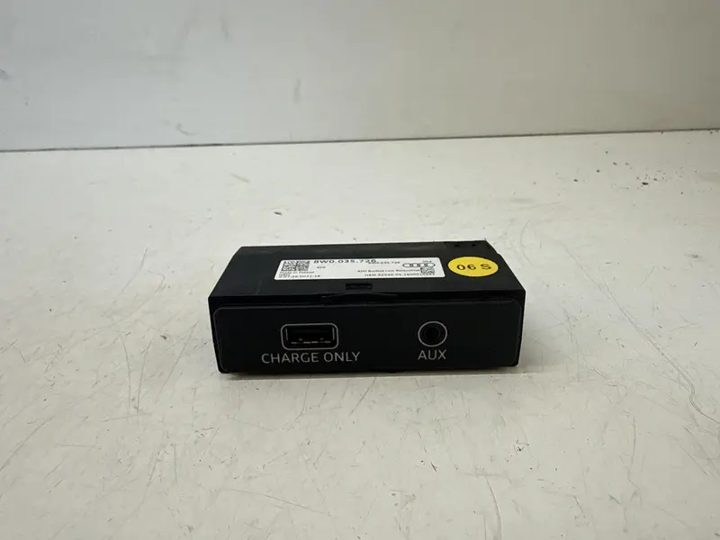 Presa AUX/USB AUDI A4 Allroad Serie B9 (8WH) (16>20) 8W0035726 Benzina (16>20)