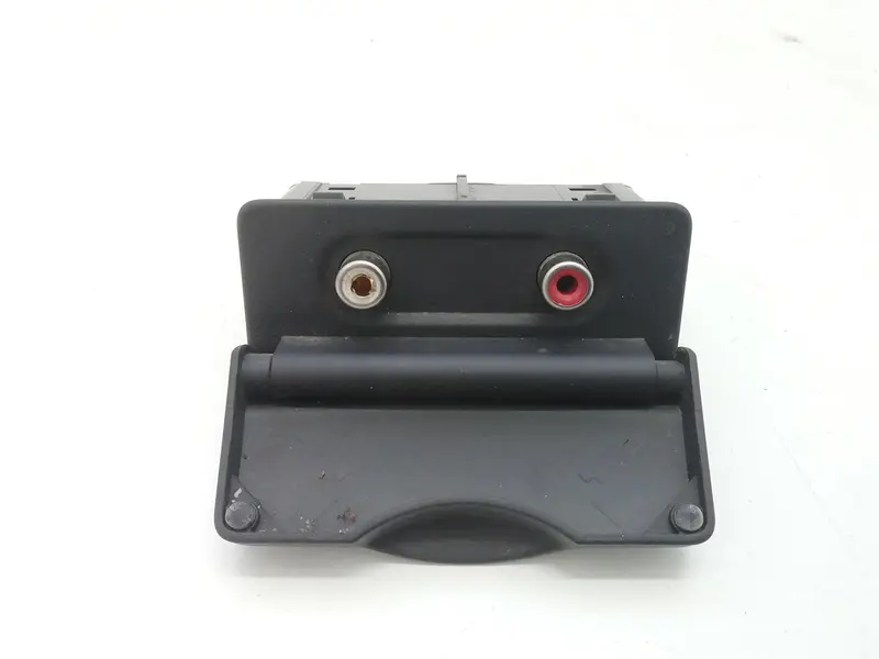 Presa AUX/USB RENAULT Megane III Grand Tour (08>15) 280230001R Diesel 1500 (08>15)