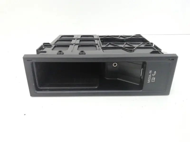 Presa AUX/USB SEAT Altea XL 6J0035342G Diesel 2000