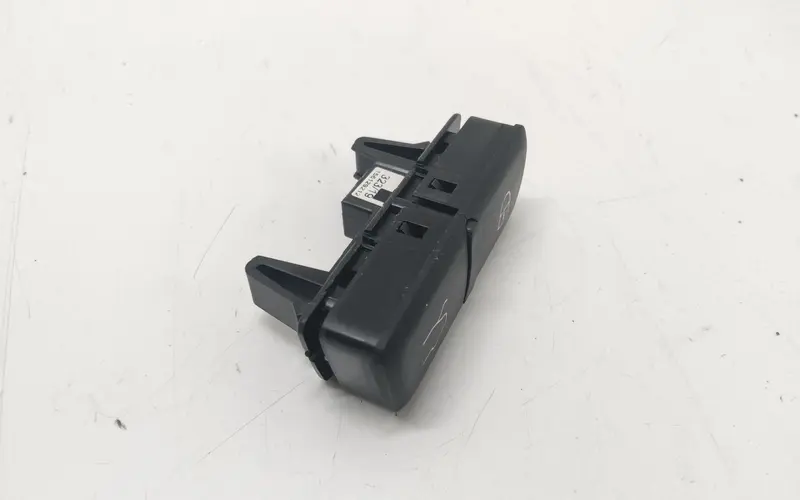 Pulsante apertura portellone posteriore ALFA ROMEO Stelvio Serie (949_) (16>) 156129212 Benzina