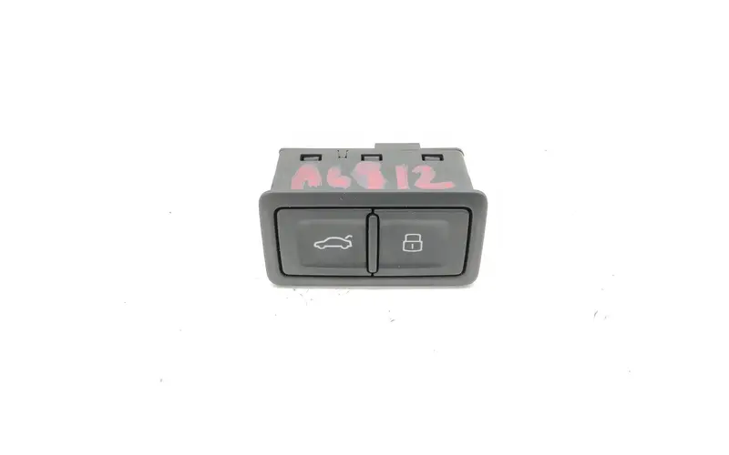 Pulsante apertura portellone posteriore AUDI A3 RS3 Serie (8Y) (19>) 4G0959831D Benzina 2.5