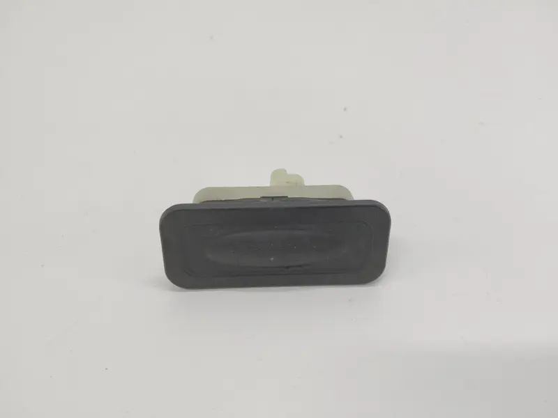 Pulsante apertura portellone posteriore RENAULT Megane III (08>16) 8200076256 Benzina (08>16)
