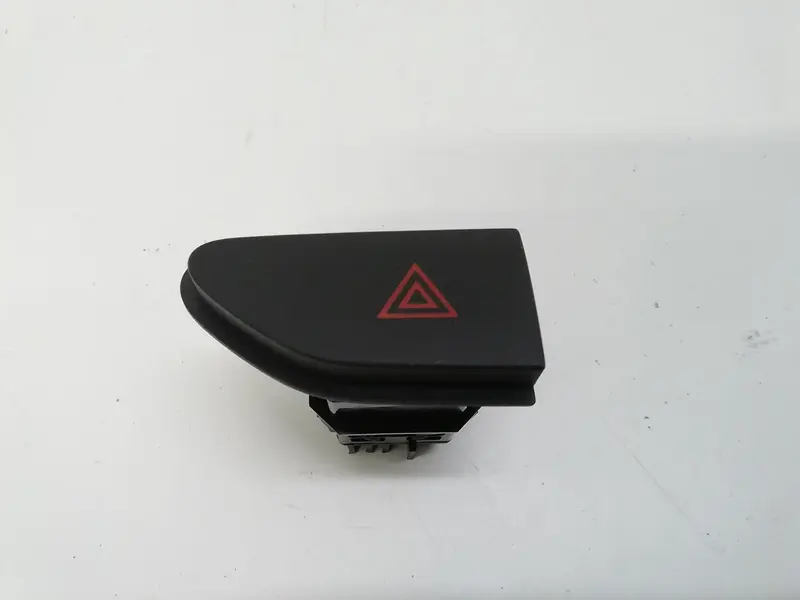 Pulsante luci di emergenza RENAULT Clio Serie IV (12>19) 252907372R Benzina 1200 (12>19)
