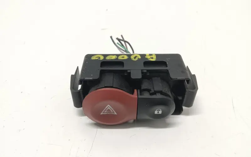 Pulsante luci di emergenza RENAULT Modus 1° Serie 252103766R 8200214896 Diesel 1.5 (04>06)