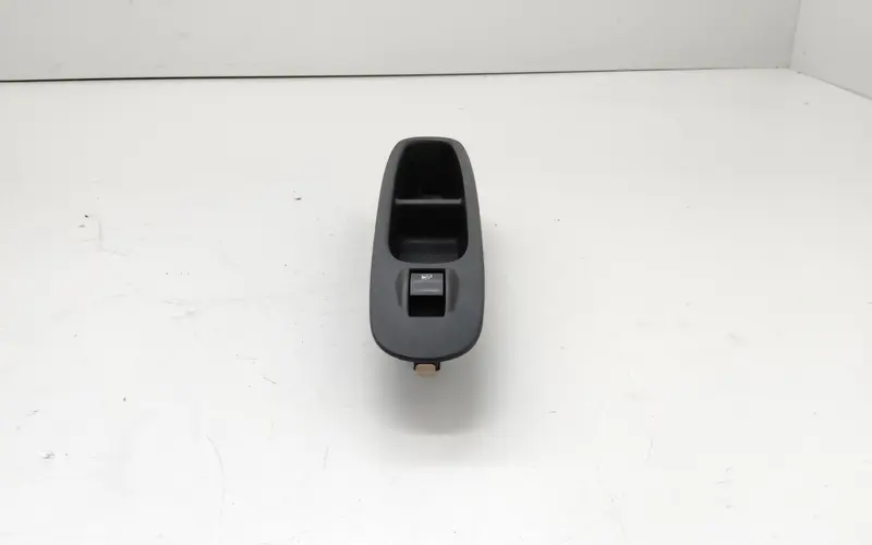 Pulsantiera Anteriore Destra FIAT Grande Punto 2° Serie 735531347 Benzina (08>10)