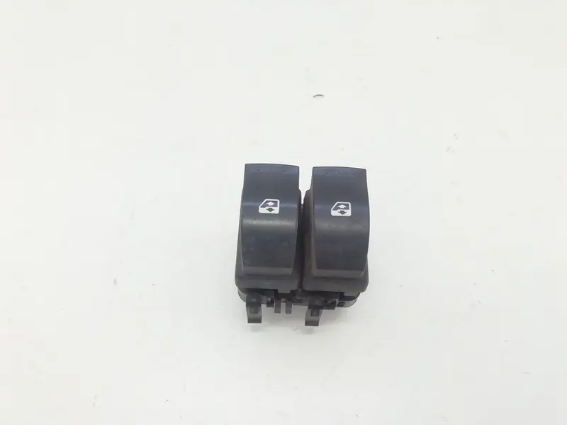 Pulsantiera anteriore sinistra Guida RENAULT Clio Serie (01>05) Diesel 1500 (01>05)