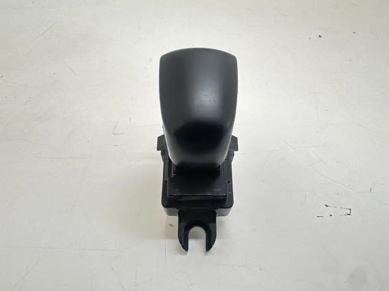 Pulsantiera Posteriore Destra NISSAN X-Trail Serie (T32) (14>18) 254114CE0A 18208SD Diesel 2.0 (14>18)