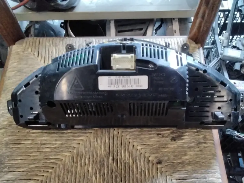 Quadro strumenti contachilometri mercedes classe ML codice A2115400447
