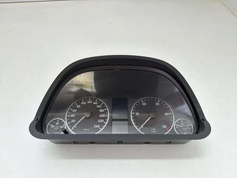 Quadro Strumenti MERCEDES Classe A W169 3° Serie A1694400811 1031098100 Diesel 2.0 (04>08)