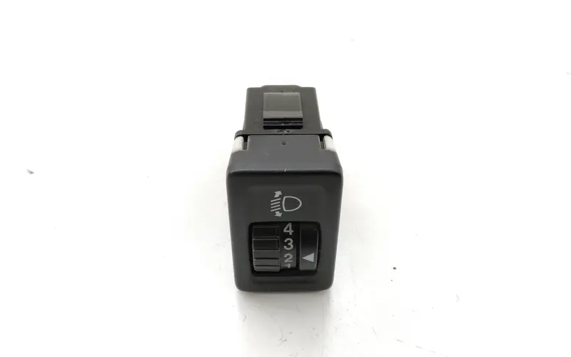 Regolatore Fari SUZUKI Splash 1° Serie 3518062JA0000 Benzina