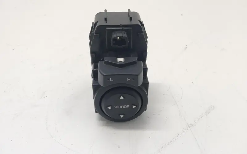 Regolatore specchietti retrovisori KIA Rio Serie (17>) 93530H8200 93530H8200 Bifuel/Gas 1.2