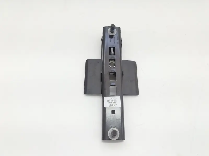 Regolazione altezza cintura di sicurezza DX FORD Focus Berlina 6° Serie AM51-611C46-AC Benzina (15>18)