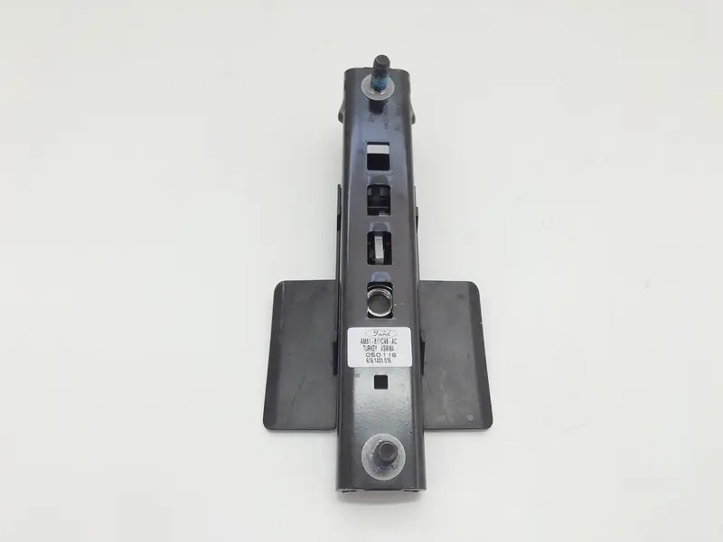 Regolazione altezza cintura di sicurezza SX FORD Focus Berlina 6° Serie AM51-611C46-AC Benzina (15>18)