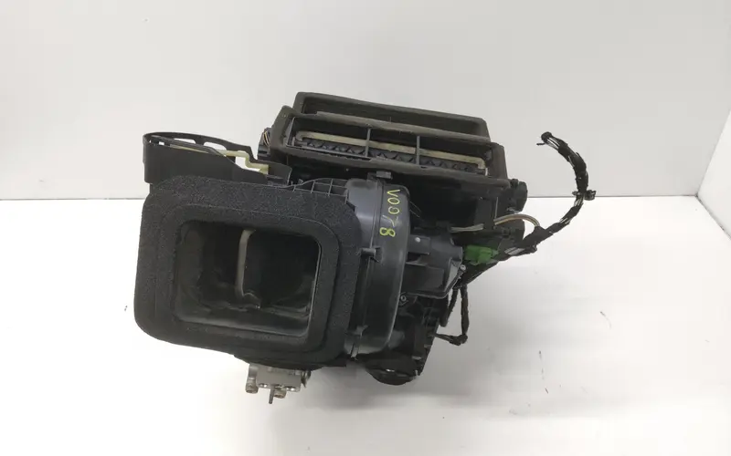 Scatola climatizzazione A/C LAND ROVER Freelander 2° Serie LR078690 6G9N-18D612-BA Benzina (03>06)