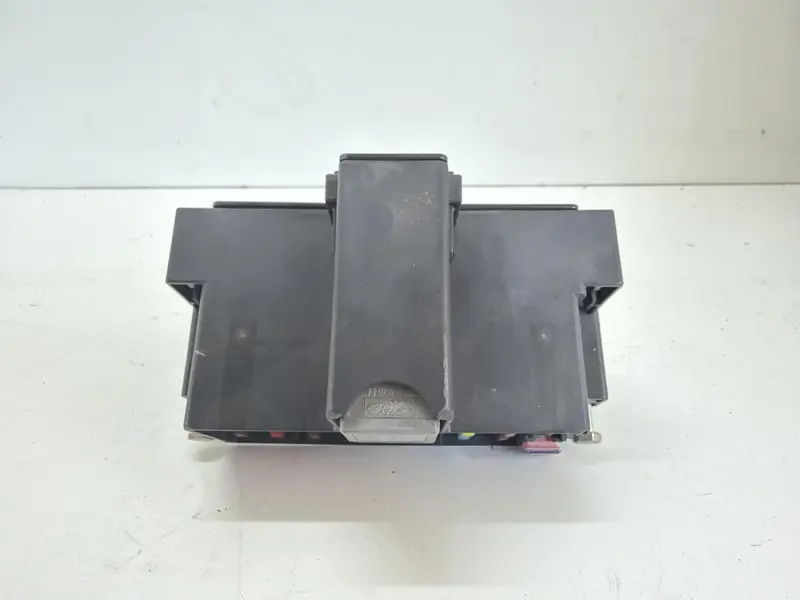 Scatola porta fusibili FORD Fiesta 6° Serie 8V5T-14A005-HCE Bifuel/Gas 1.4 (08>17)